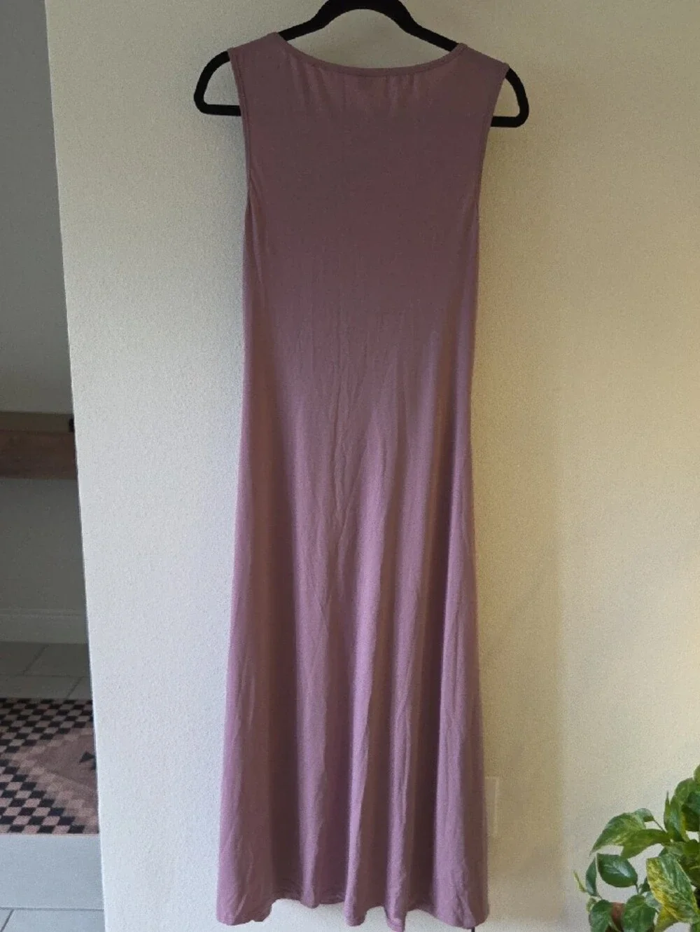 Sleeveless Mauve Maxi Dress with Gold Ring Detail - Picture 3 of 3